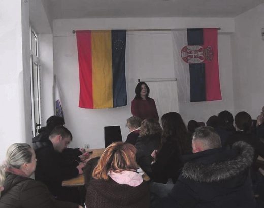 Au început cursurile de limba română